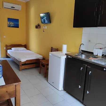 With 2 Bedrooms In With Wonderful Sea View Enclosed Garden And Wifi * Kassandria