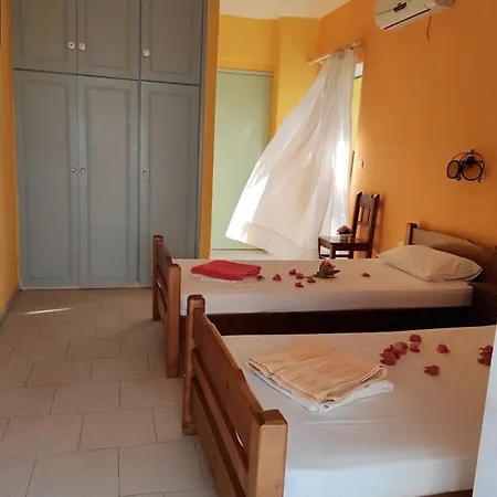 Apartment With 2 Bedrooms In With Wonderful Sea View Enclosed Garden And Wifi *