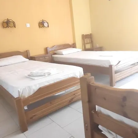 With 2 Bedrooms In With Wonderful Sea View Enclosed Garden And Wifi * Kassandria